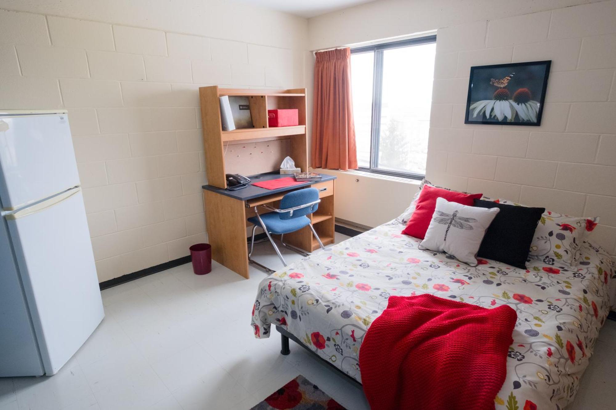 Au Campus Hotel Sherbrooke Luaran gambar